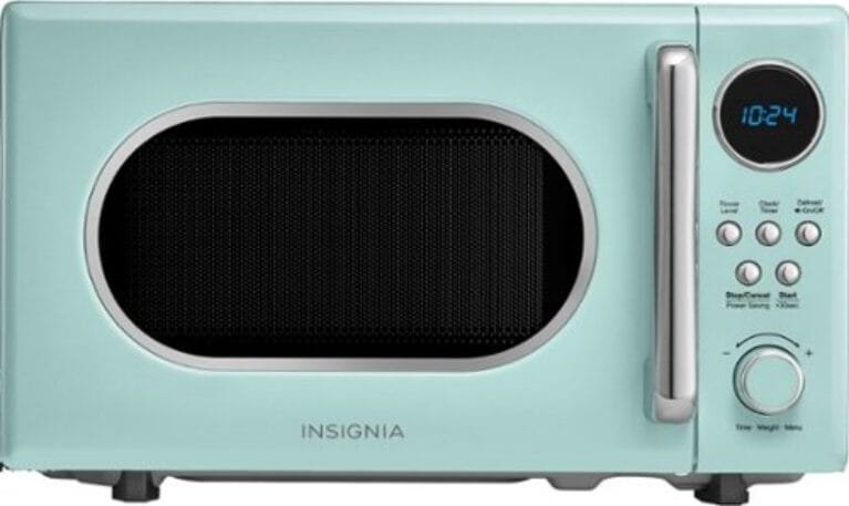 Insignia™ - .7 Cu. Ft. Retro Compact Microwave - Mint